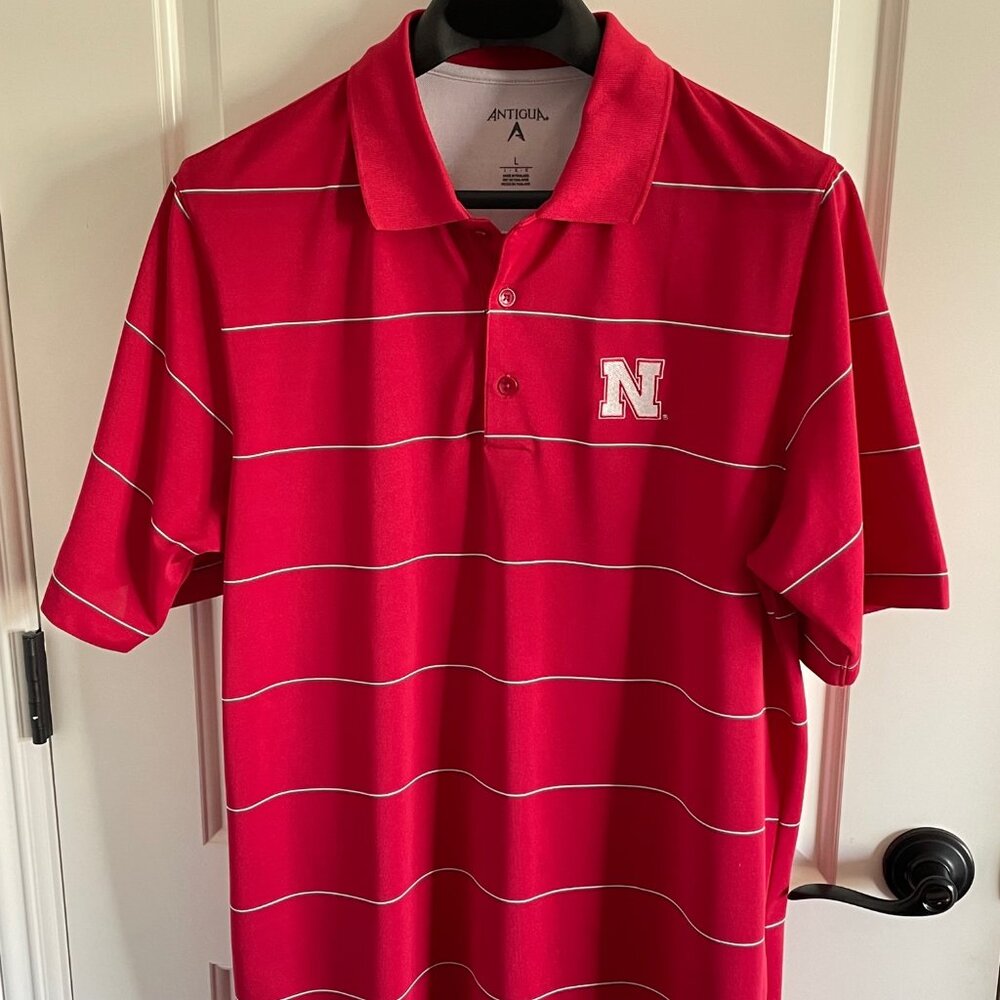 Antigua L Nebraska Cornhuskers Red SS Desert Dry Polo